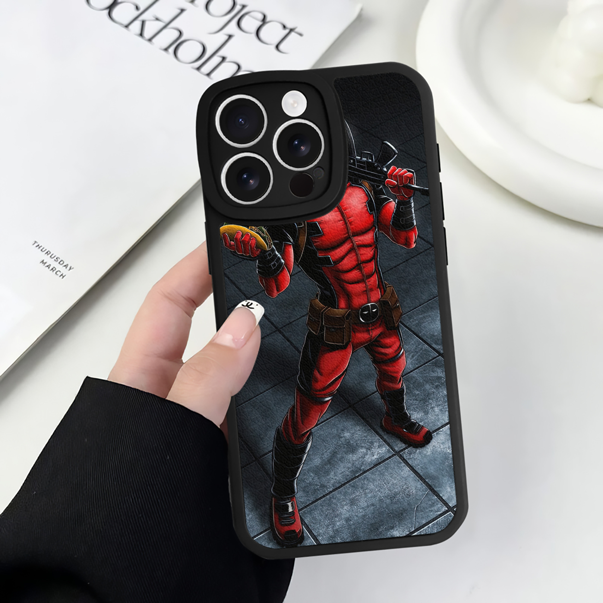 Deadpool デッドプール 【iPhone 16シリーズ対応】シリコンスマホケース（レザー調） 材質：シリコン